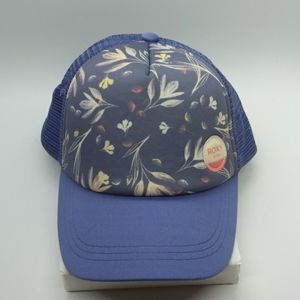 Roxy girl, girl's hat, adjustable. Lavender, floral pattern